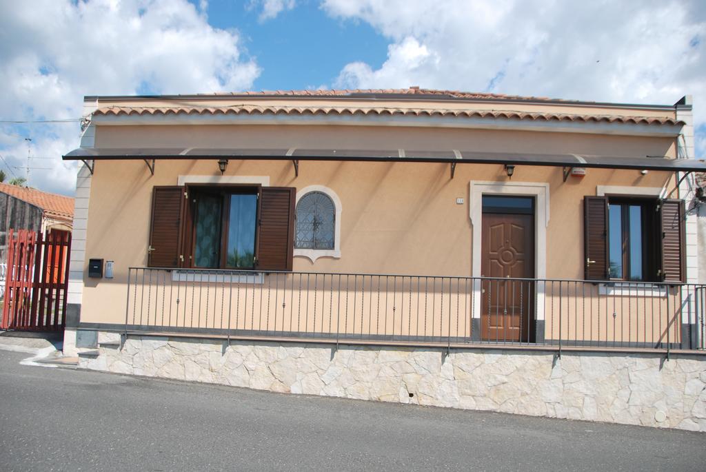 Villa I Colori Dell'Etna à Santa Venerina Extérieur photo