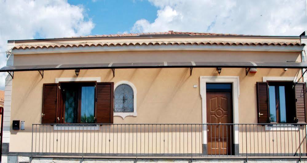 Villa I Colori Dell'Etna à Santa Venerina Extérieur photo