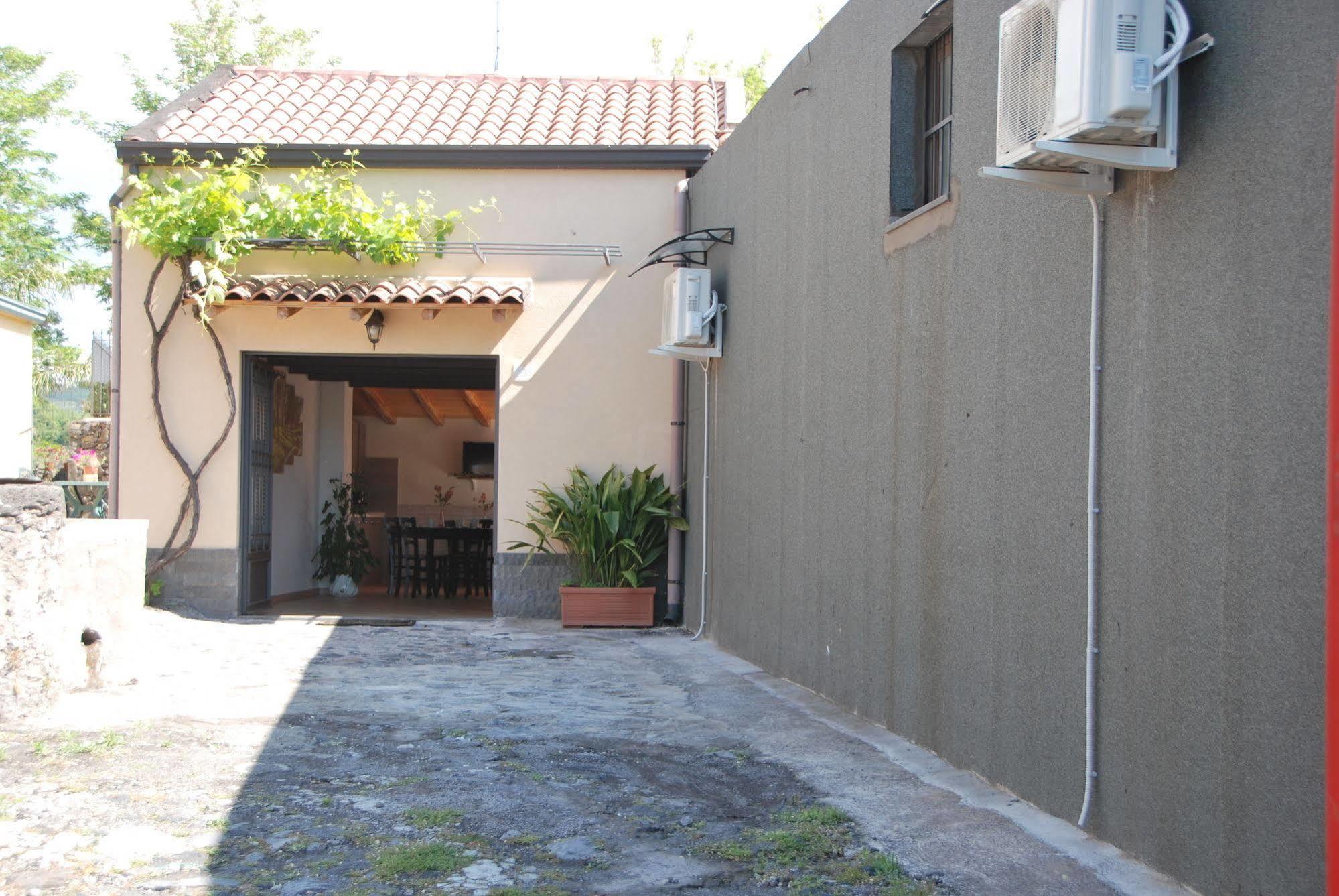 Villa I Colori Dell'Etna à Santa Venerina Extérieur photo